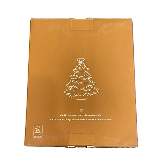 NIB Pottery Barn Gingerbread Tree Plates - Set of 4 - Picture 2 of 5